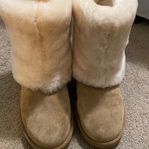 UGG Boots Size 9 Excellent condition.